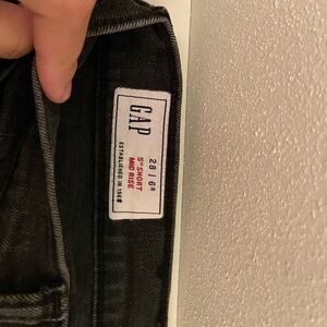 Gap women’s black jeans